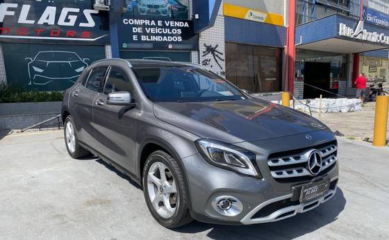 MERCEDES-BENZ GLA 200 1.6 CGI FLEX ENDURO 7G-DCT
